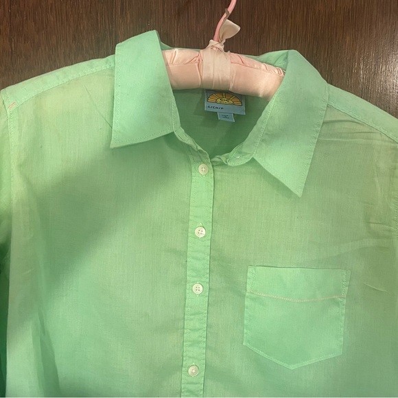 *SOLD* C&C California Lime Green Blouse - Picture 2 of 5